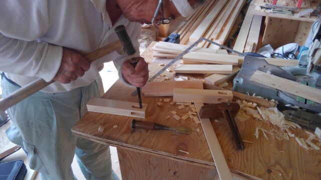 昨今は、ご提案から企画・設計、施工・管理まで一貫したオーダー受注にも恵まれ、皆様の信頼によりいっそうお応えするため「誠意と信用をモットー」として、不断の技術革新と経営の合理化・効率化に取り組み、施工方法の改善、生産性向上、品質管理を徹底しております。とくに優良で機能性・付加価値の高い建築をめざし、人材開発、ノウハウ蓄積に力を注ぎ、緊急時の危機管理まで見据えたトータルなシステムの構築に努めております。