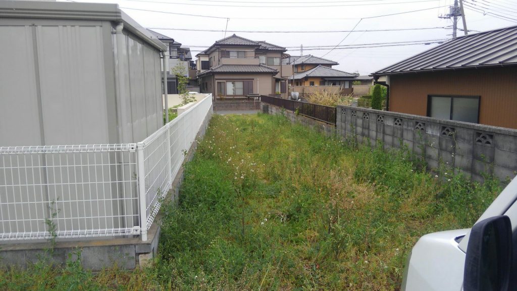許認可申請がまだかかりそうなので一度草刈をしておこう！