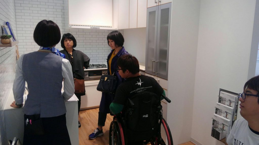 最後はシステムキッチンです。最近のキッチンはいろんな機能がついているんですね。