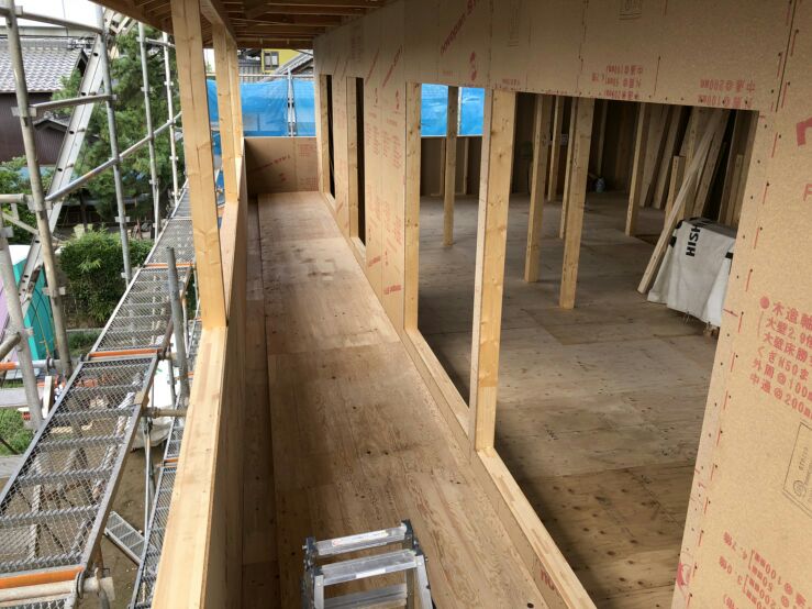外部耐力面材ノボパン施工、ベランダの防水下地が完了です。
