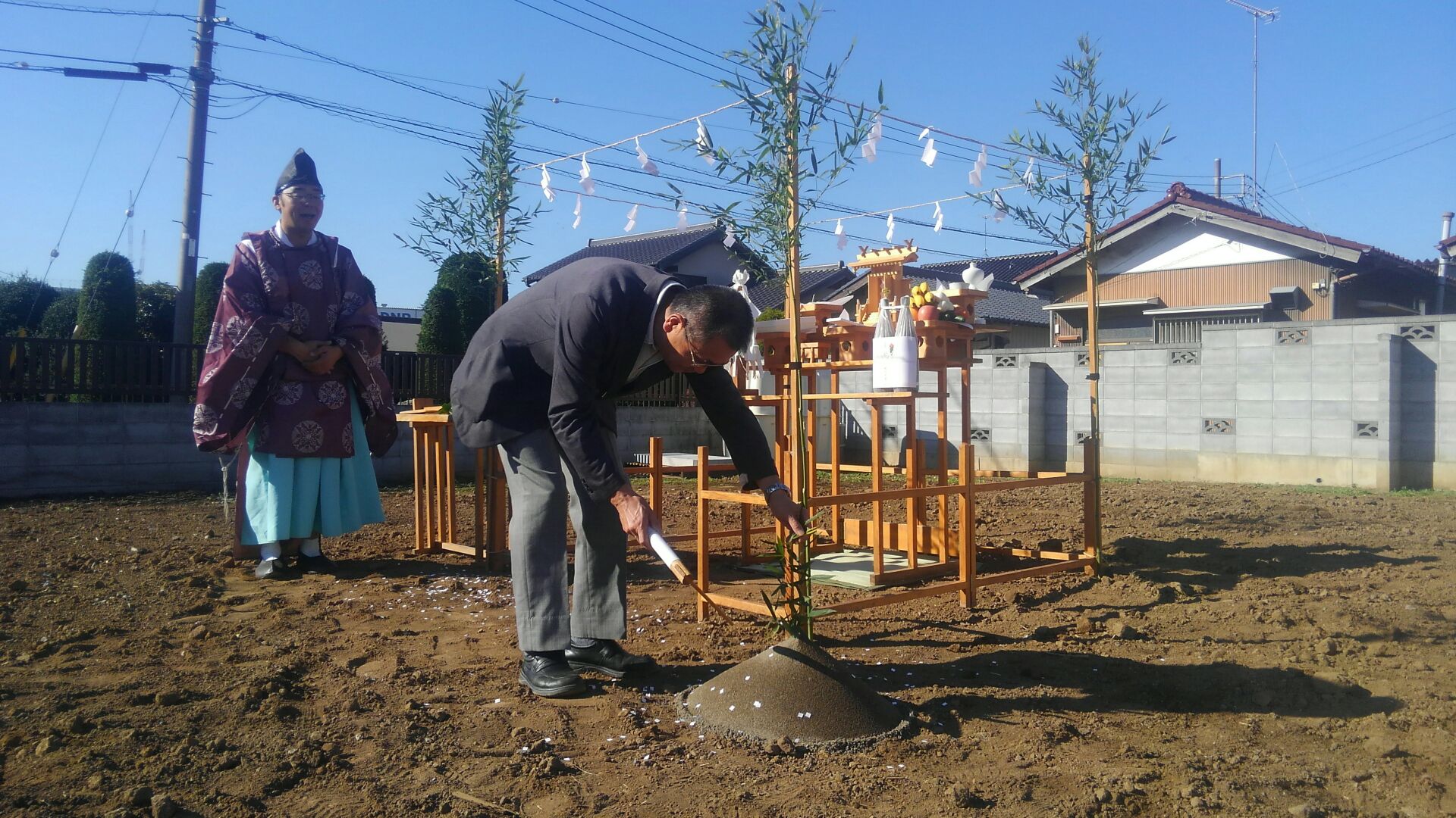声高らかに「エイ、エイ、エイ」この掛け声「エイ」には「栄える」の「栄」の意味が含まれているんですよ。　