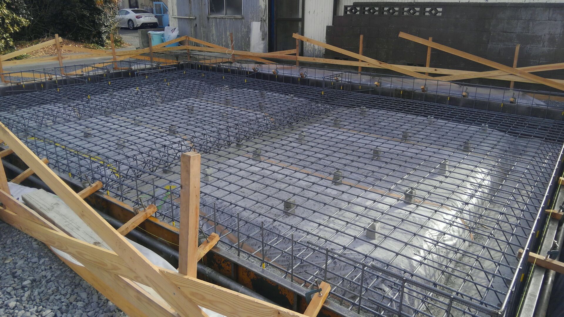 鉄筋組、配筋が完成です。