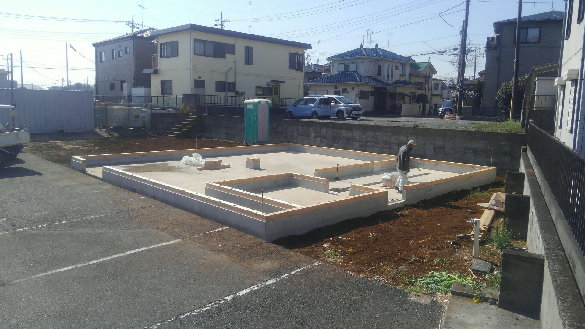 土台敷き完了です。まもなく上棟棟上げです。