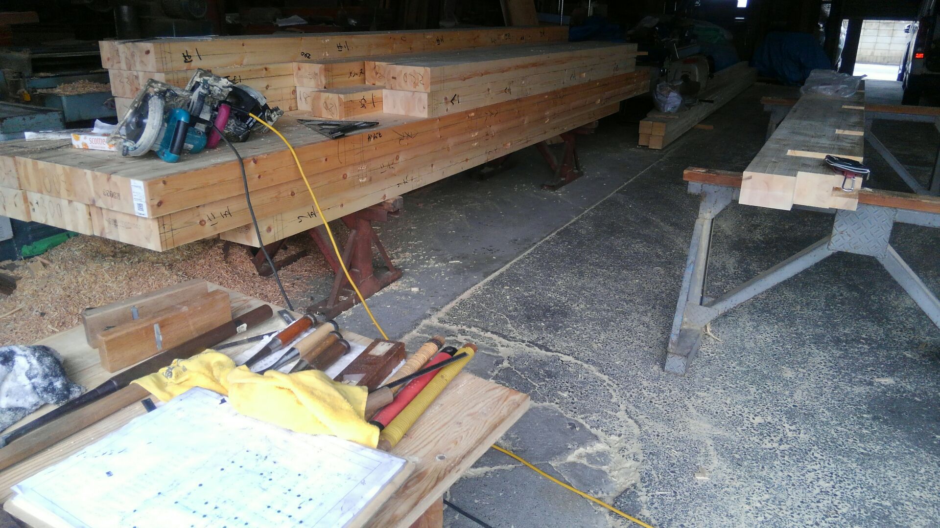 I様邸は、岩槻区K様邸と同じ 構造材はプレカットではなく 大工さんが墨付け。キザミです。