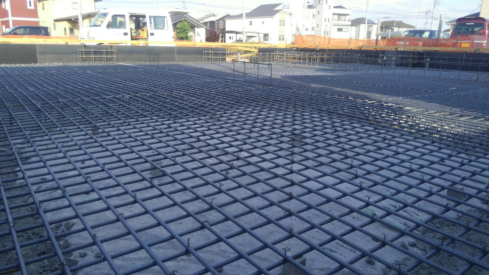 基礎工事、配筋が終わりました。