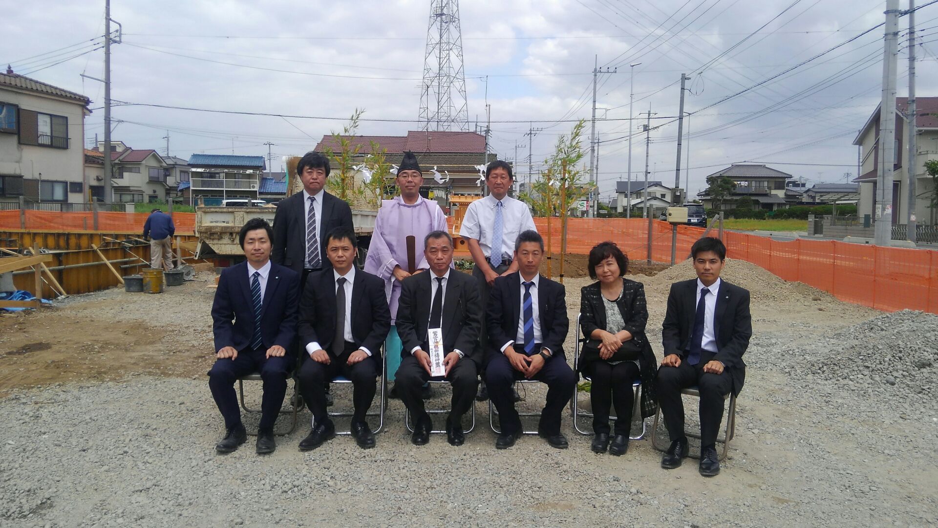 お天気にも恵まれ地鎮祭が終了しました。