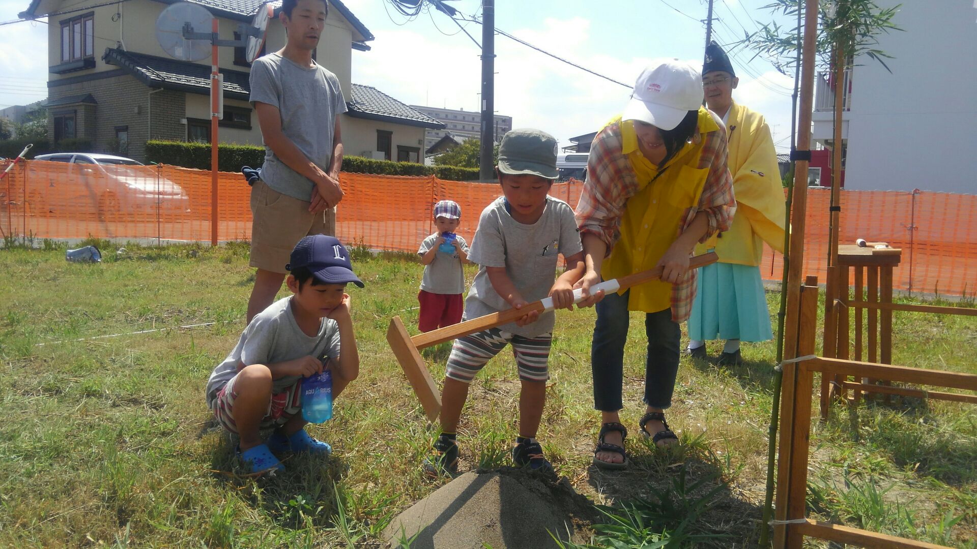 続いては奥様とお子ちゃま。大きな声で～「栄　栄　栄」！