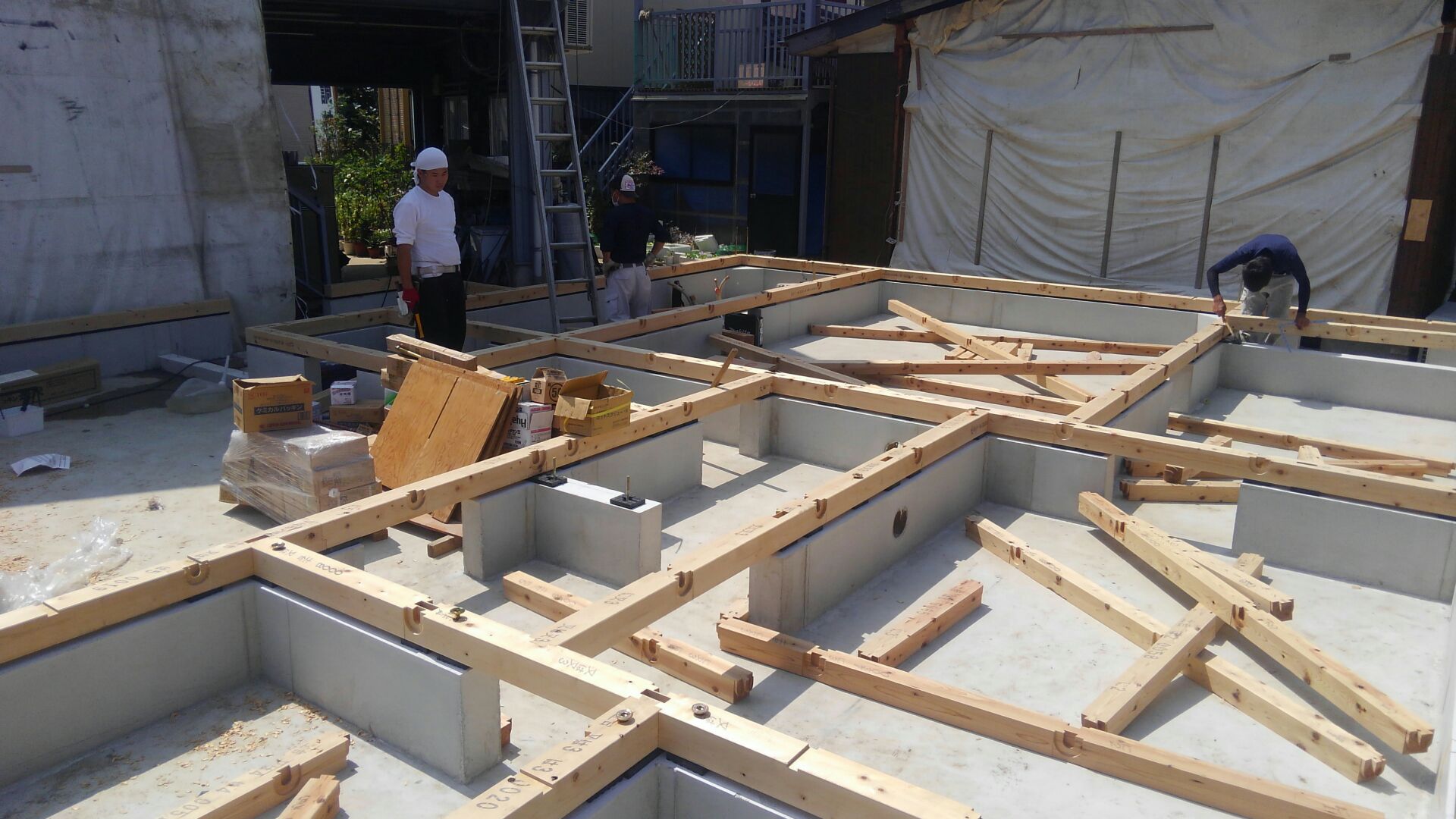 お天気は良すぎるくらい。