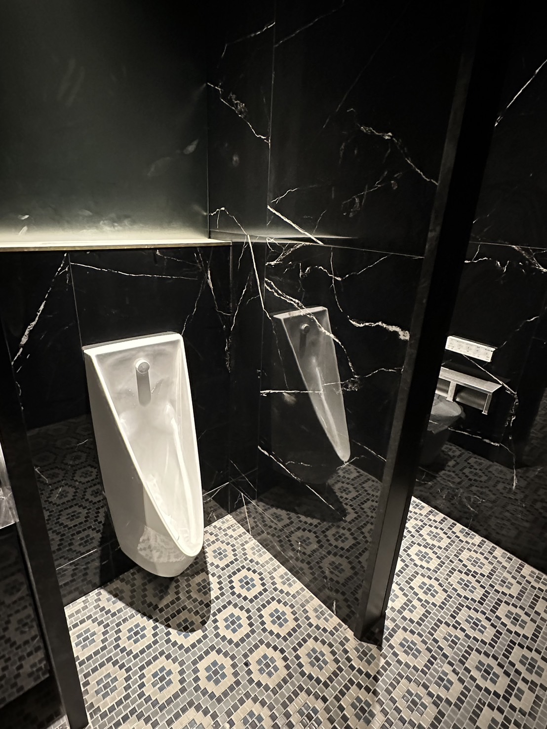 東京都中央区銀座店舗工事進捗 | 白岡市の注文住宅は菱沼建設へ